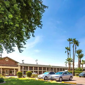 Howard Johnson By Wyndham Old Town Hotel