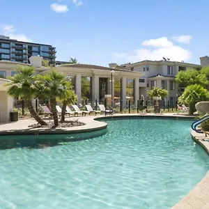 Apartment The Nines, Scottsdale