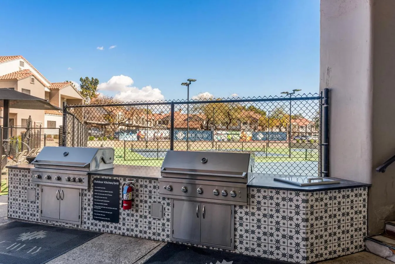 Modern Scottsdale Escape Pool Bbq Media Room Apartment