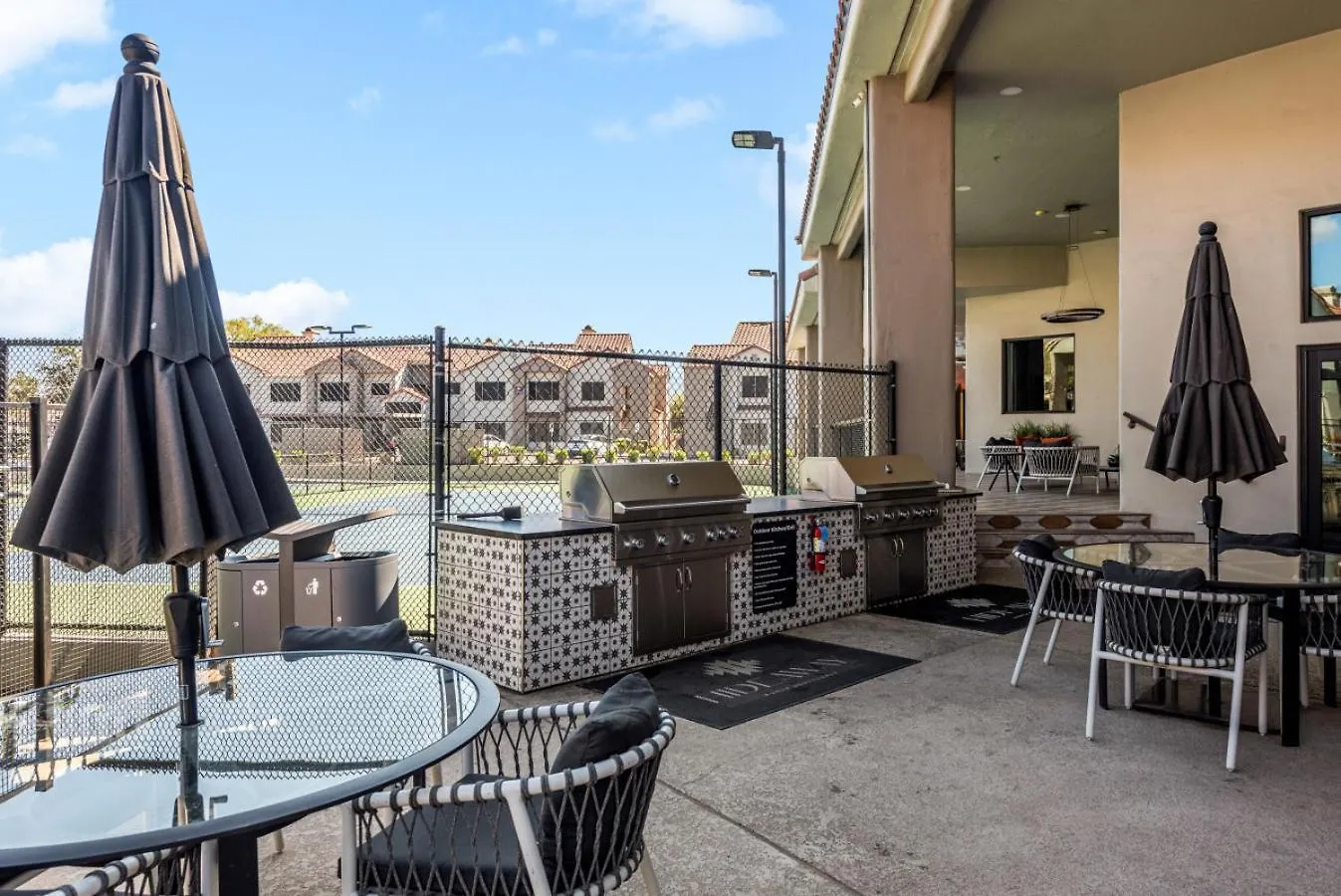 Apartment Modern Scottsdale Escape Pool Bbq Media Room United States