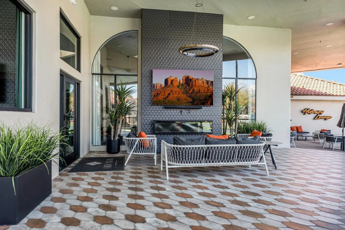 Modern Scottsdale Escape Pool Bbq Media Room Apartment